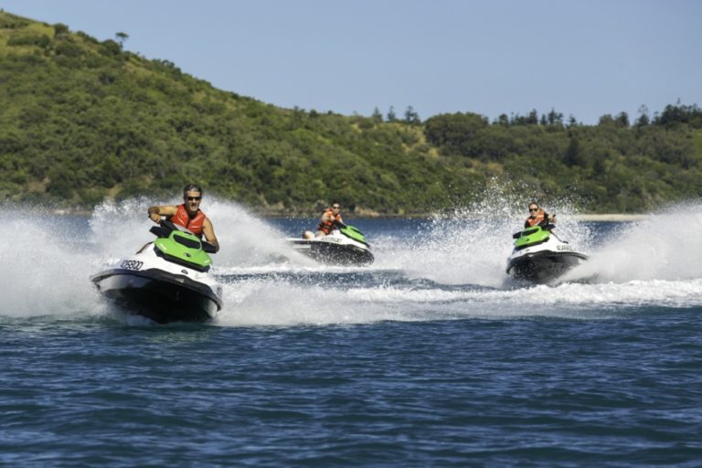 water skiing jet skiing 111977 b 768x512