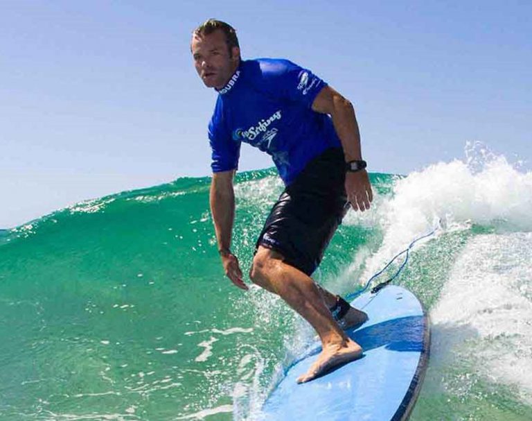 surfing lessons 207191 768x607